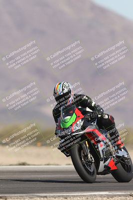 media/Oct-26-2025-Race Pace (Sun) [[c1447ca738]]/Non Verified (1st 20 Minutes of every Hour)/4-Turn 14 (1110am)/